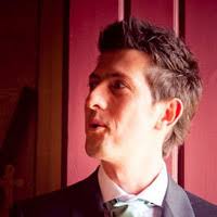 300+ perfiles de «Daniel De»