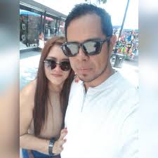 Yo en friega buscando las chanclas porque ya escuché al elotero en la otra  cuadra: