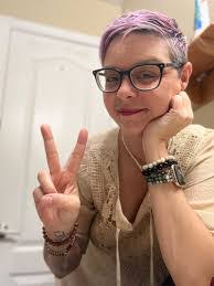 Roberta Petro's Instagram, Twitter & Facebook