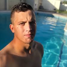 anthony vera (@anthonymvera)