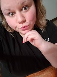 What skin care products and routines are recommended for blackheads and red  skin?