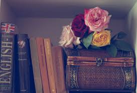 I love books, literature, movies, music, photography, art, depth of field, nature, lakes, rivers, sea, trees, butterflies, swans, birds, flowers, cottages, vintage photographs, solitude, daydreams, travelling Image Roses Flower Book