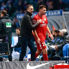 I løbet af sin professionelle karriere har han tidligere spillet for stuttgart ii, real madrid castilla, schalke 04, hoffenheim og hannover 96. Eklat Beim Fsv Mainz 05 Spieler Streiken Szalai Suspendiert Was Ist Passiert Fsv Mainz 05