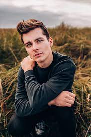 Men Portrait Nature In 2021 Portrait Photography Men Photography Poses For Men Men Photography