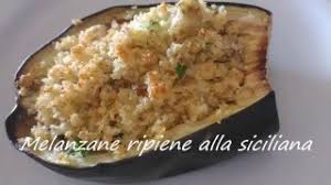 Le melanzane ripiene alla parmigiana sono un secondo piatto originale che si rifà ad uno dei piatti più amati della cucina italiana. Primo Video Presentazione Melanzane Ripiene Alla Siciliana Ricetta Vegetariana Youtube