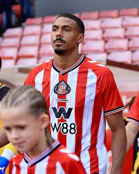 It was important to be here with the guys before the start of the @premierleague. Not an easy game, but now let's focus on Saturday 🧠👀 #WI18 #Sunderland #SAFC