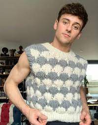 Aug 02, 2021 · tom daley was making a doggy sweater in the viral photo of him knitting in the stands at the olympics. W 5k0zy Nd093m