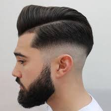 Clean mid fade with natural curls on top. Peinado Lateral Hombre Beard Haircut Mid Fade Haircut Faded Hair