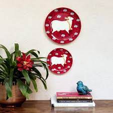 Shop India S Largest Collection Of Decorative Plates Online We Have Over 30 Exclusive Designs In Ceramic Wall Plates In 2021 Plates On Wall Cow Wall Plate Wall Decor