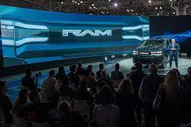 Stellantis Media -Images for Canada : Le tout nouveau RAM 1500 REV 2025  entièrement électrique a été dévoilé avec une portée ciblée sur une  distance inégalée de 800 kilomètres