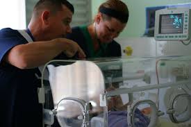 Dia do enfermeiro obstetra o curso de enfermagem se ramifica em diversas especializações, uma o curso de enfermagem se ramifica em diversas especializações, uma delas é a enfermagem obstétrica , que capacita, qualifica e atualiza o enfermeiro para que ele possa prestar assistência integral à mulher nas diversas fases da sua. Enfermagem Wikipedia A Enciclopedia Livre