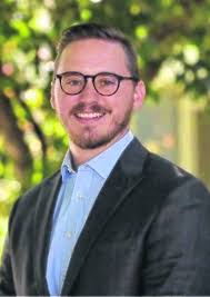 Preston Tracy Obituary (1990