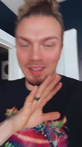 Mary Empson's Instagram, Twitter & Facebook