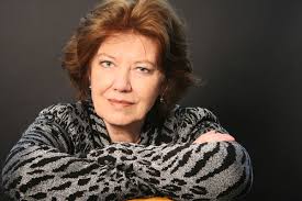 5x5 Five Minutes, Five Questions Novelist Anne Perry