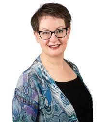 Michelle Chorney's Instagram, Twitter & Facebook