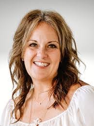 Debra Tincher's Instagram, Twitter & Facebook