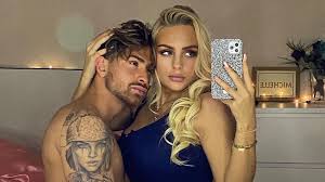 Her står den på sol, fest og frem for alt; Gute Nachricht Ex On The Beach Arman Uber Babynews Promiflash De