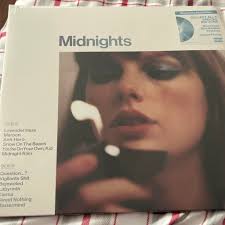 Taylor Swift 1989 album and TS merchandise