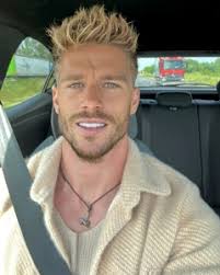 mikepiekofficial_'s instagram Account Analytics & Statistics