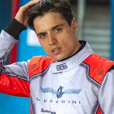 Do virtual ao real: como Gustavo Ariel preparou sua carreira rumo ao  automobilismo profissional