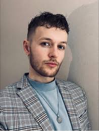 just wanted to say thank you for your continued support of me and my music!  💙 having spent most of this year building my new studio and then being ill  with covid