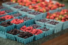 Sweet Summer Berries Summer Berries Fruit In Season Healthy Fruits And Vegetables