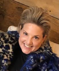 Lisa Iannone's Instagram, Twitter & Facebook