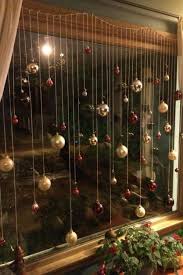 27 Awesome Cheap And Christmas Decorations For Your Apartment Ideas Christmas Decorations Cheap Decorating With Christmas Lights Diy Christmas Decorations Easy