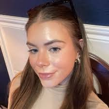 Vivian Ingram's Instagram, Twitter & Facebook