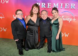 Harry Potter's Warwick Davis Mourns Death of Wife Samantha
