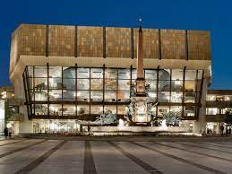 Sep 2021 melden sich das gewandhausorchester und seine ensembles mit einem spielplan zurück auf der konzertbühne, der ungewöhnliche programme bereithält und zahlreiche neue formate anbietet. Gewandhaus Zu Leipzig In Leipzig Leipziginfo De