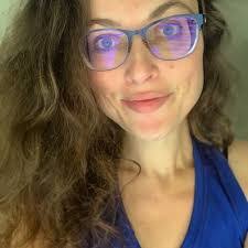 Sandy Clifton's Instagram, Twitter & Facebook