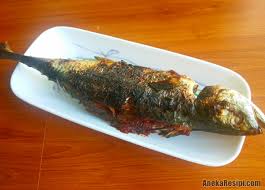 Stuffed fried ikan cencaru or. Ikan Cencaru Bakar Sumbat Sambal
