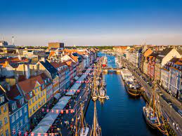 We've put a little of the everyday magic of denmark into this website, along with the best danish hotels, attractions and restaurant guides. Danmark Store Norske Leksikon