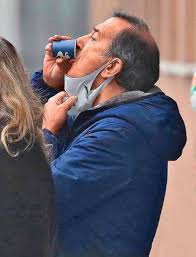 Questa sera striscia la notizia, su canale 5, manderà in onda un servizio a cura di cristiano militello sulle mascherine sotto indagine. Non C E Pace Per Le U Mask Le Prime Produzioni Non Avvenivano In Ambienti Sterili Cronache