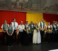 Bezirkskönigin aus Godesberg: 90. Bezirksschützenfest fand in Niederbachem  statt