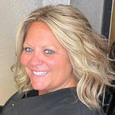 Carol Halliday's Instagram, Twitter & Facebook