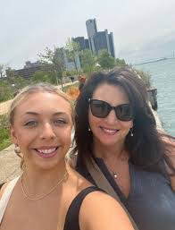 Donna Egan's Instagram, Twitter & Facebook