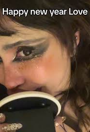 Replying to @𝓢𝓽𝓻𝓪𝔀𝓫𝓲𝓷𝓷𝓲𝓮^-^☆ HAPPY NEW YEAR EVERYONE IM THA...