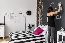 Curtains, slipcovers, lamps, fans, valances, fireplaces, mirrors Interesting And Unique Bedroom Decorating Ideas For A Single Woman