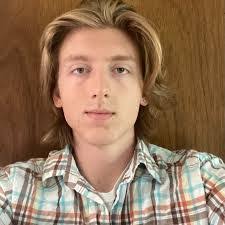 David Bason's Instagram, Twitter & Facebook