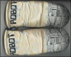 They were snow gloves, created by ski glove company swany america that revealed fun colors and designs when exposed to cold temperatures. Who Killed The Freezy Freakies Childhood Relived