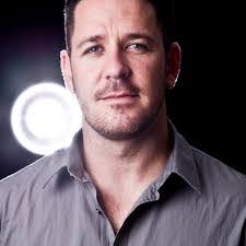 Toni Gannon's Instagram, Twitter & Facebook