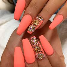 The blue shade used is one of our favorites because it is so vivid and bright. Coffin Shape Nails Desgin New Expression Nails