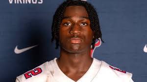 Darius Durham's Instagram, Twitter & Facebook