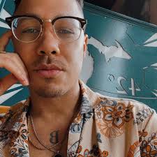 Heading out for a beach bumming road trip with my crew!