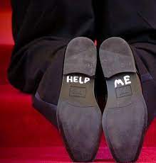 Identifica un essere, un oggetto o un concetto che assume genere maschile: Scritte Suole Scarpe Sposi4 Look Sposa