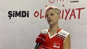 Ebrar karakurt, 17 ocak 2000 tarihinde balıkesir'de dünyaya geldi. Ebrar Karakurt Ulkeye Madalya Ile Donecegiz Spor Haberleri Voleybol