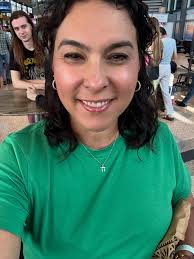 Eve Smiley || Wellness + Mindset Coach 💫 (@teamsmiley6) • Instagram photos  and videos