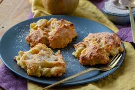 Mit unserem rezept für feinen buttermilchkuchen mit kokos überzeugst du die ganze familie. Mega Saftig Lecker Pfirsich Buttermilchkuchen Vom Blech Einfach Malene